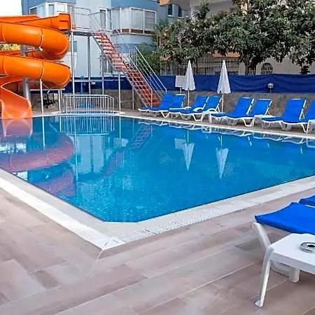 Risus Park Hotel